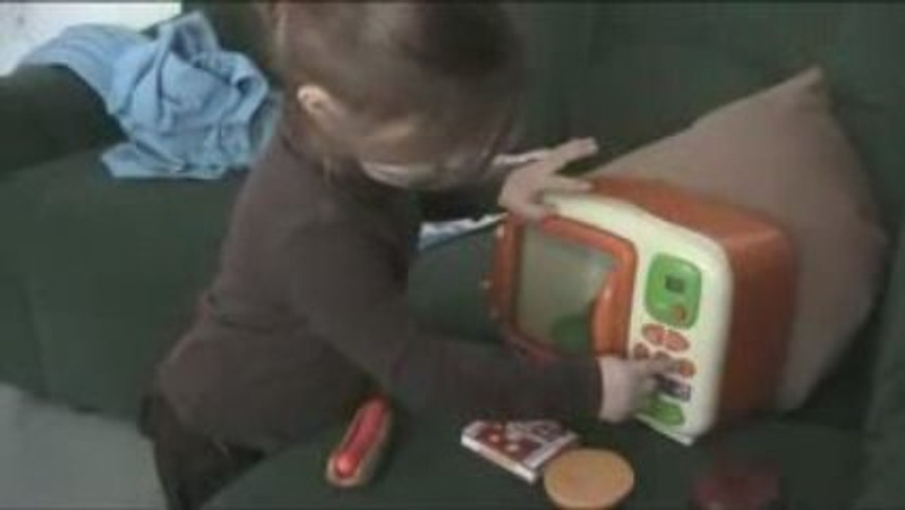 MOV002