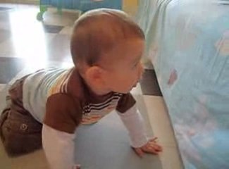 KYLLIAN SE MET DEBOUT