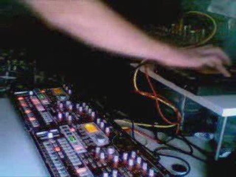 Le sampleur fou - live@home