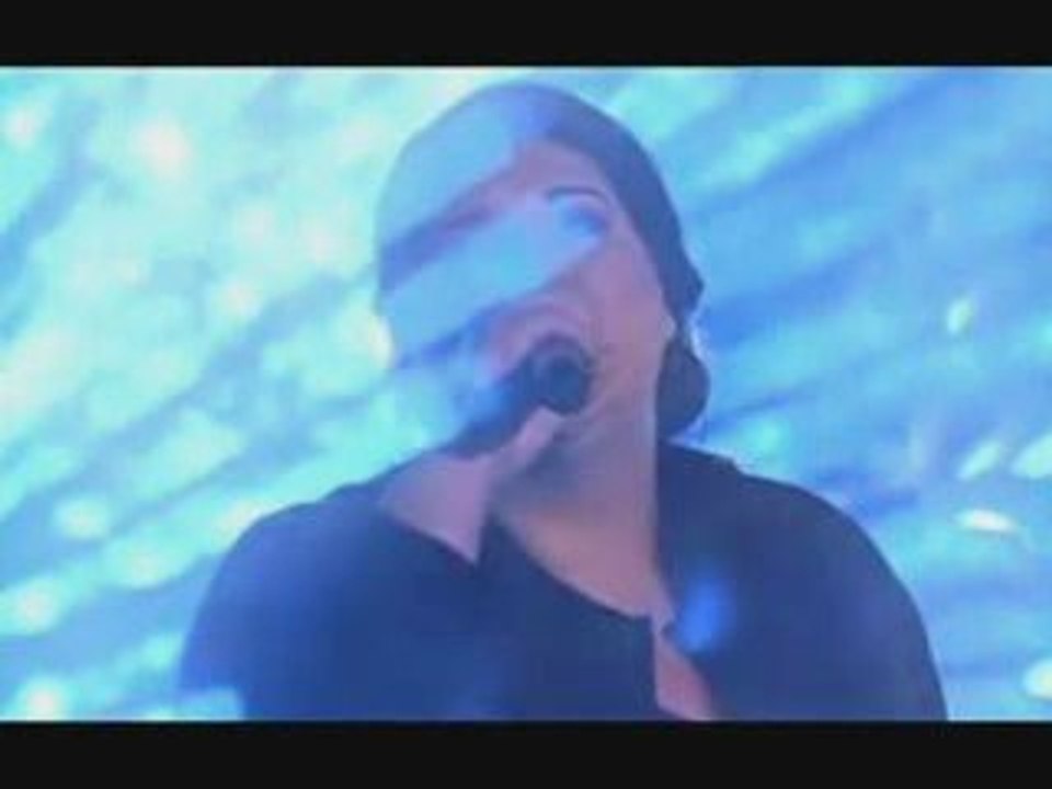 Chiara canta "Eleanor Rigby" in italiano