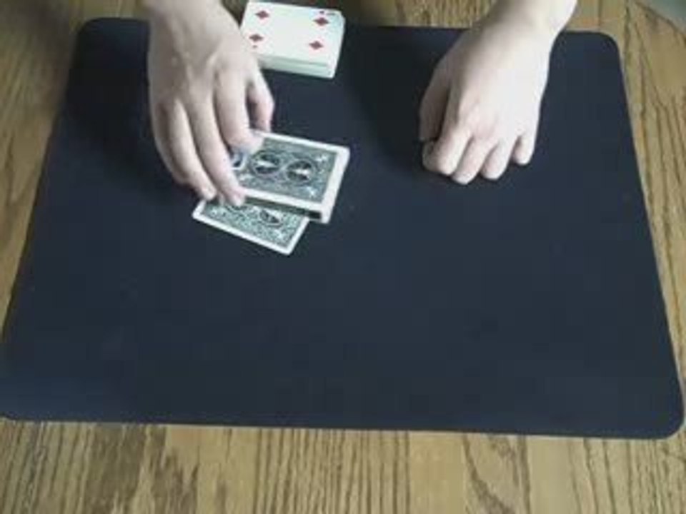 Learn close up street magic tricks to pick up girls