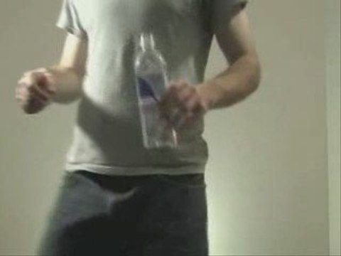 Learn close up street magic tricks to pick up girls