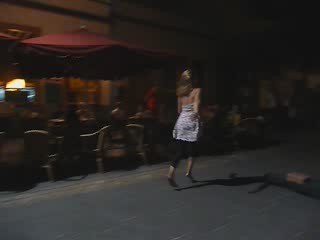 Crazy crazy L.O.V.E by french girl chanteuse-acrobate