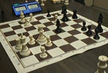ECHECS : JULIEN 0 VS 1 ZITOUN (CLASSE A 2009)