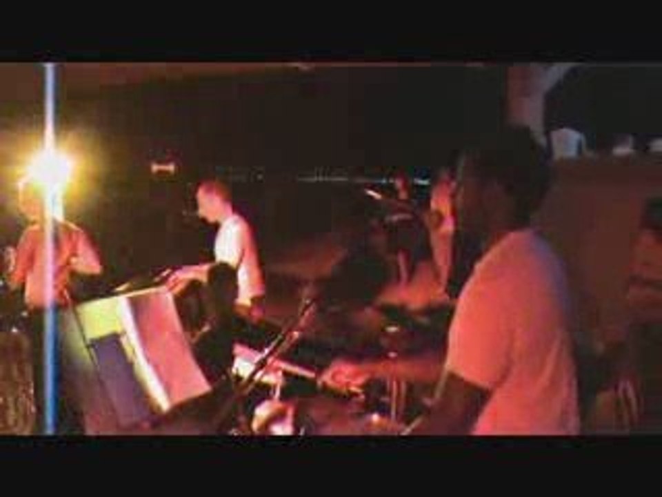 El Preso & Bamboleo by Tumbaito