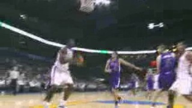 NBA Jeff Green takes the pass, gets fouled and slams it home