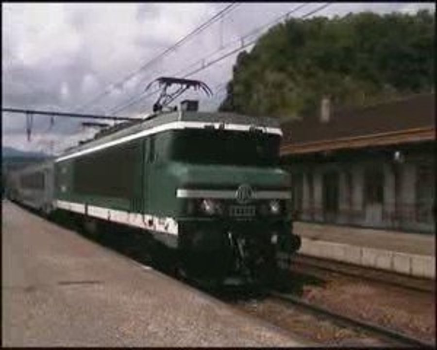 La CC 6558 arrivant en gare de Culoz