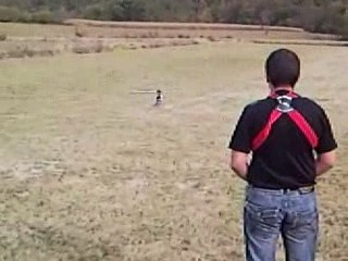 les premiers saut de puce de christophe avec son raptor30