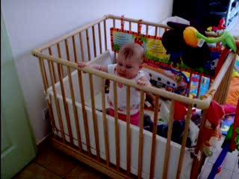 je tiens toute seule...