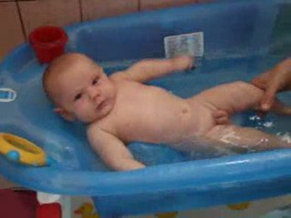 Dario dans son bain 2