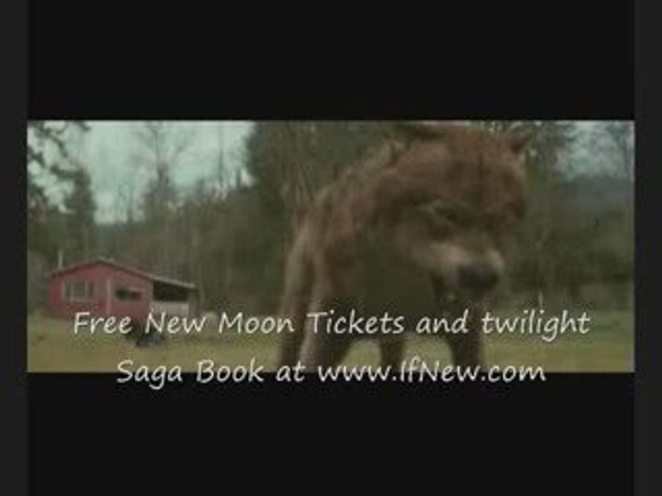 Exclusive New Moon Footage and Extras