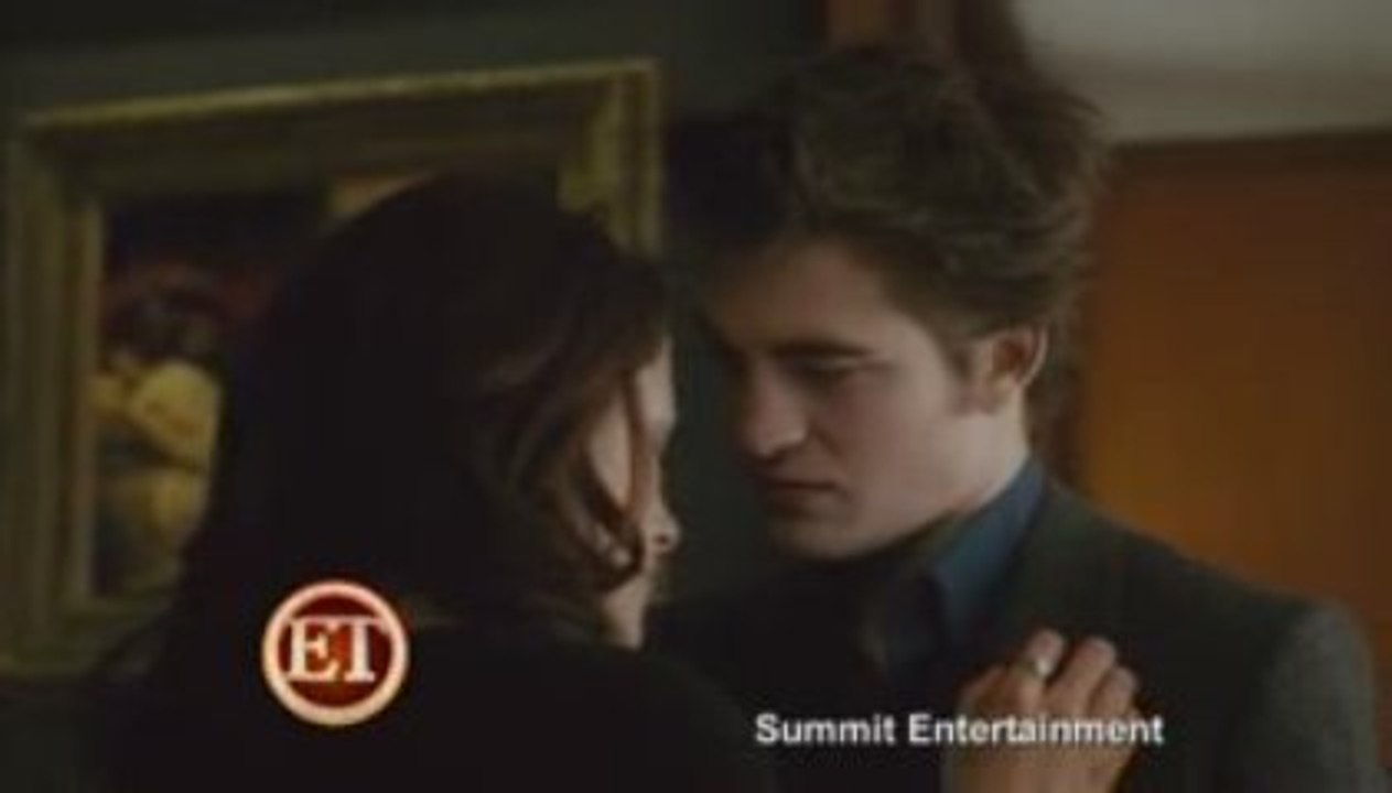 The Twilight Saga: New Moon [TV Spot - Risk Everything]