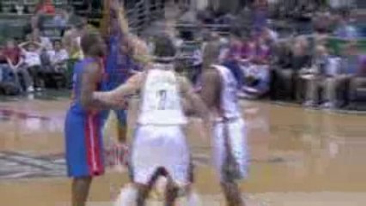 Will Bynum finds Ben Wallace at the rim for the easy flush.