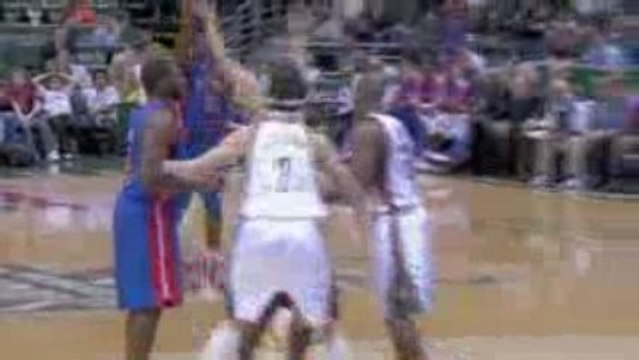 Will Bynum finds Ben Wallace at the rim for the easy flush.