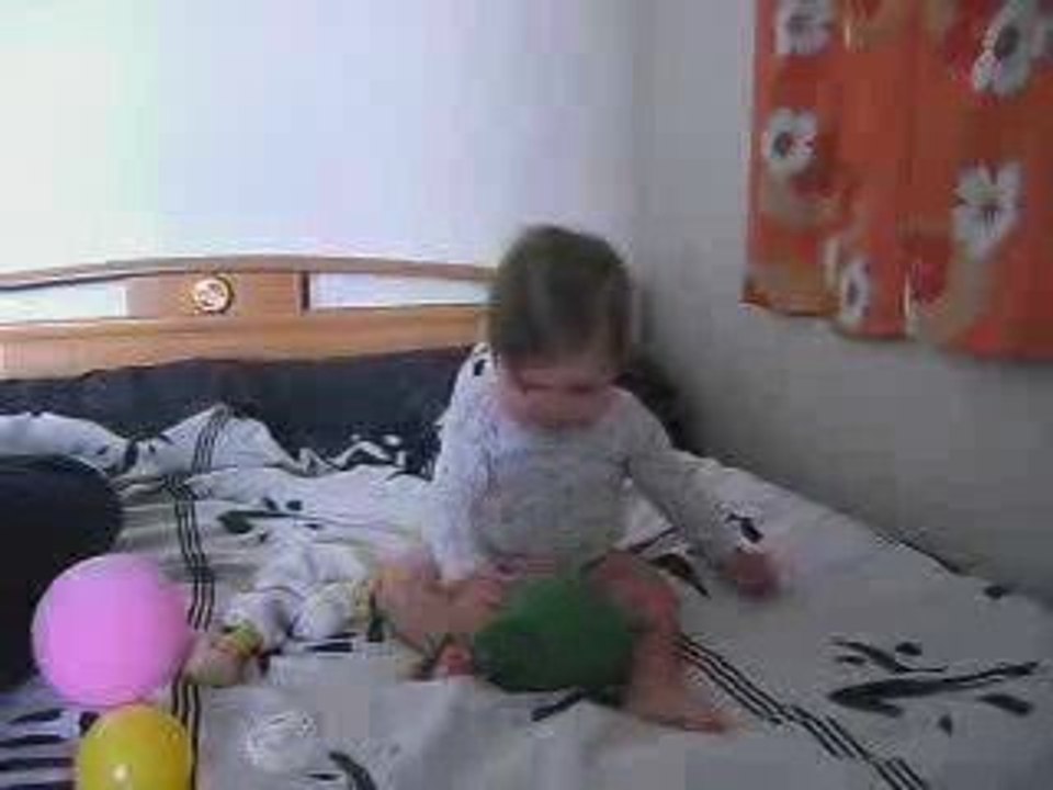 PROUT PROUT PROUT AVEC LA BOUCHE ??!!