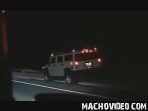 Régis conduit un Hummer