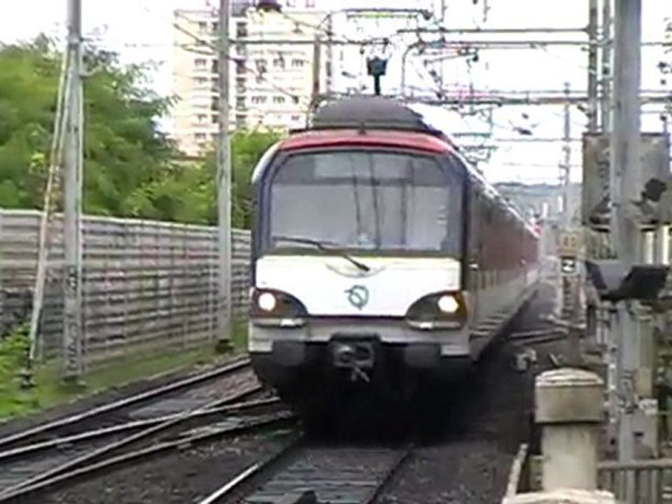 MS61 : Arrivée à la gare de Nanterre Ville sur la ligne A du RER