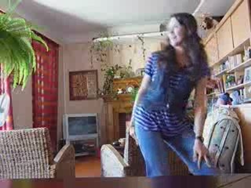 Yayou & Valou dansent :)