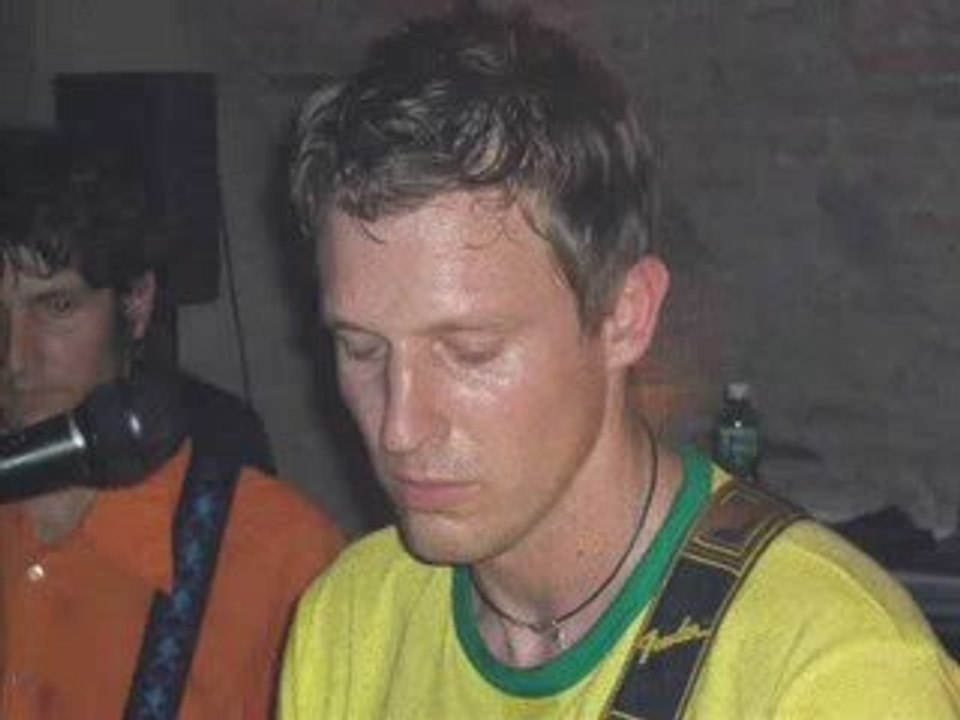 Lasse live mit 'pigs' im funkhouse, thun (schweiz)