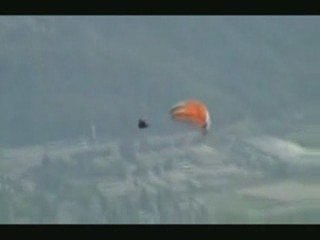 Skydiver does the unthinkable
