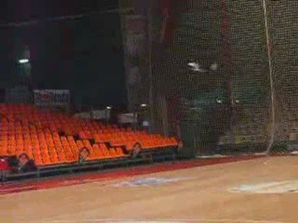 salon cholet  modelisme hélico( prise en main de la salle)