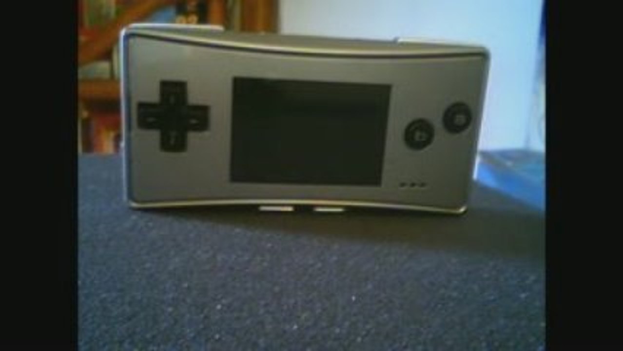Présentation de la Game Boy Micro
