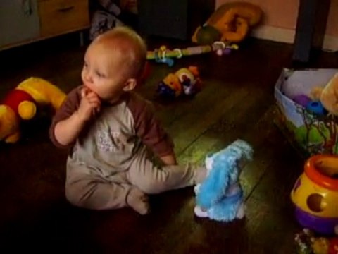 Mattéo et son lapin qui chante !