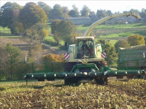 Ensileuse KRONE dans l'orne