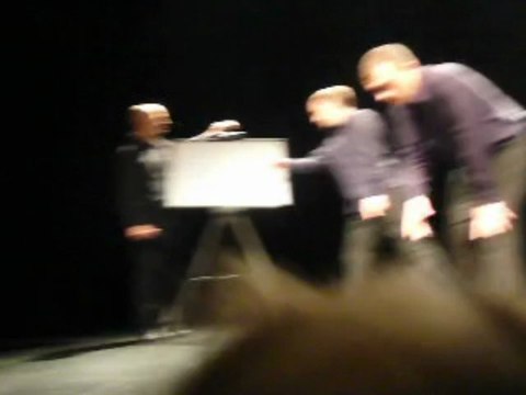 Impro des Remue Méninges Catégorie mot en plus