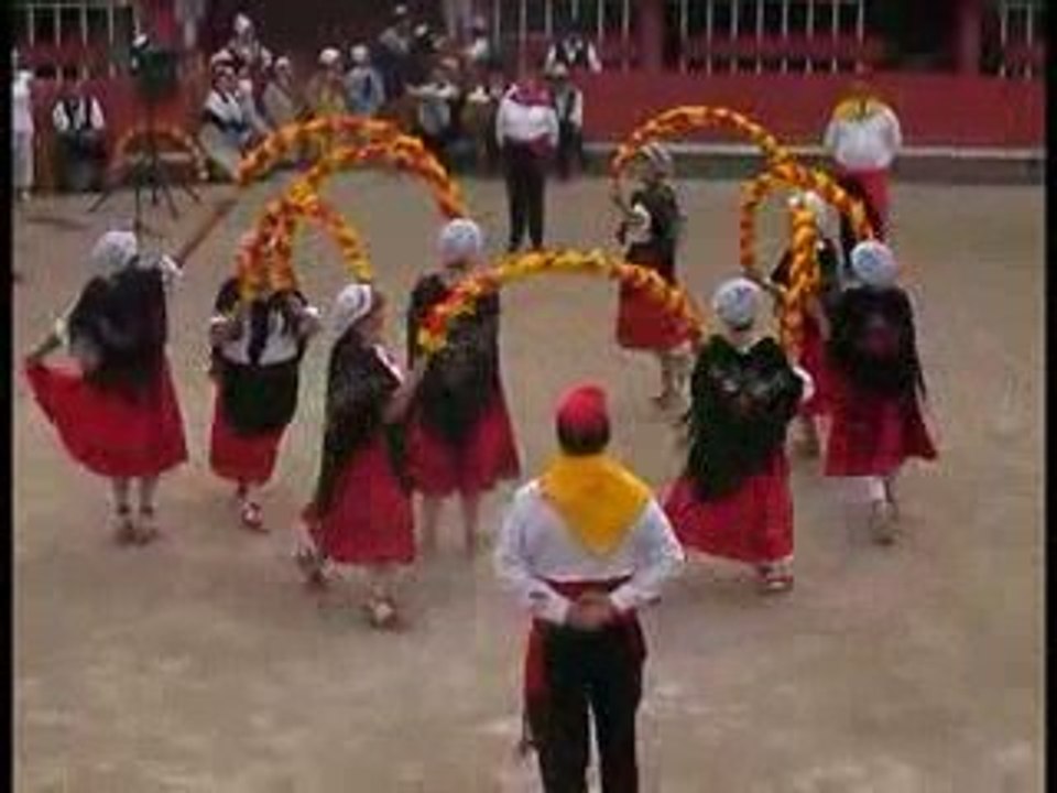 FOMENT DE LA SARDANA BANYULS SUR MER A LA FETE DU SEL SALIN