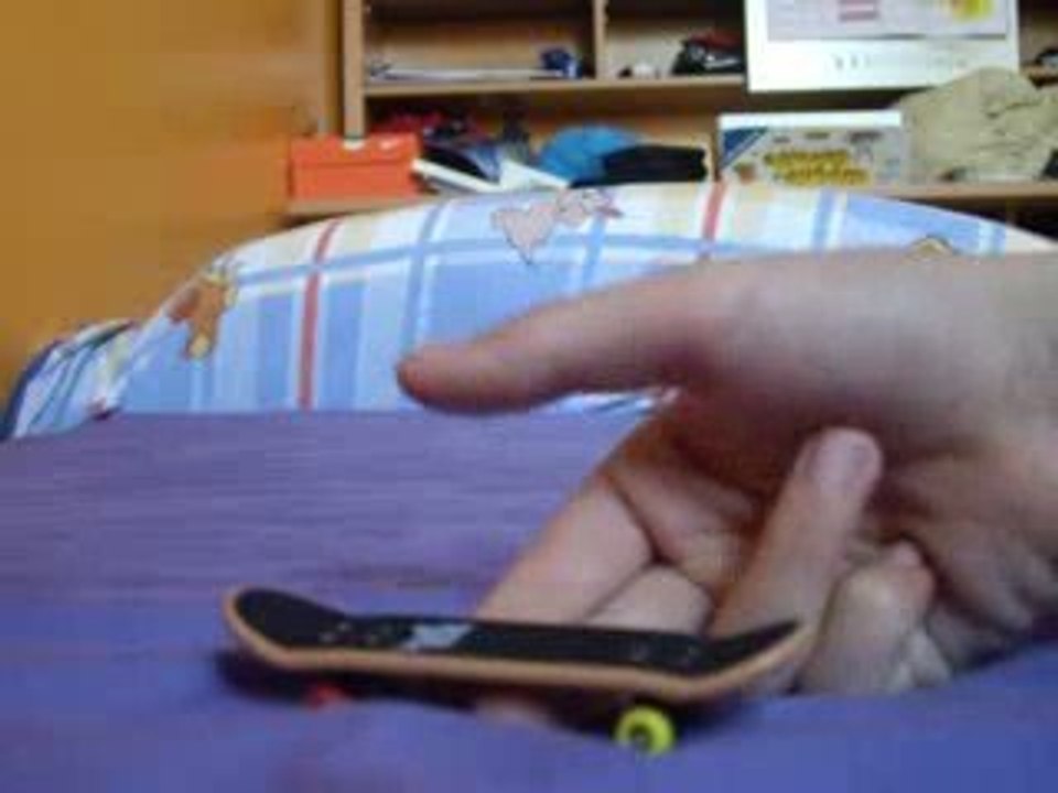 apprendre un heelflip en finger skate