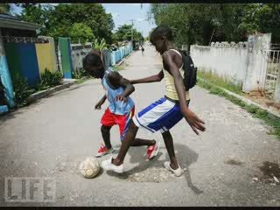 Vybz Kartel ft Di Genius - Careful