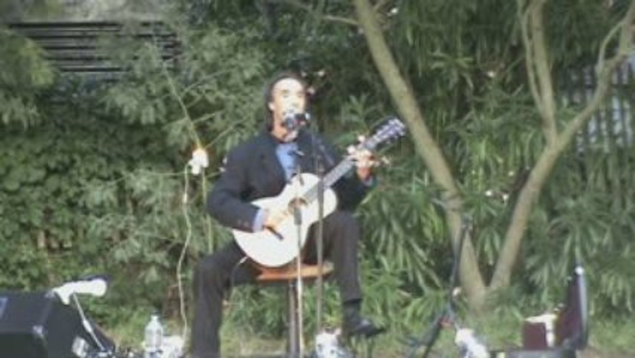 Make me a pallet on your floor  Played by Alric M