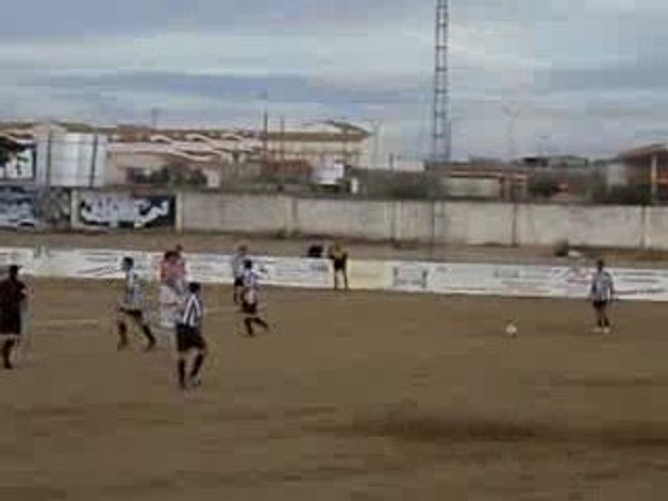 C.D. Talarrubias - Logrosán C.F. Falta lanzada por Miguel