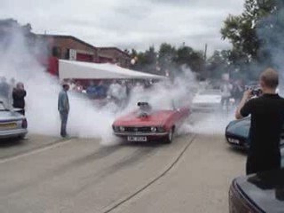 Manta A - Rot Burnout