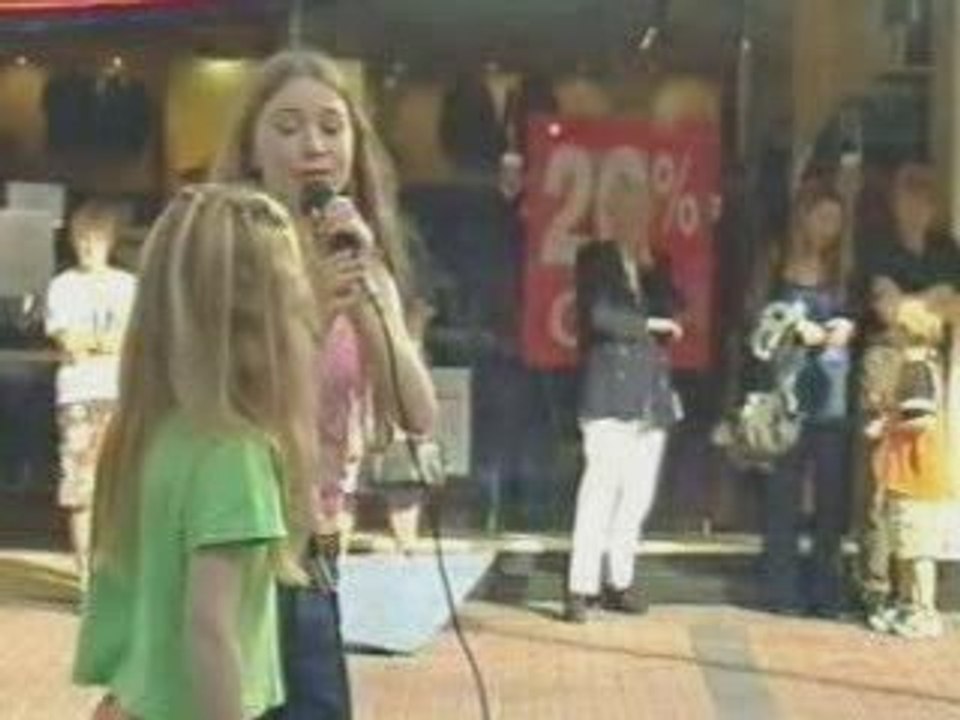 Hayley  Sophie in NZ