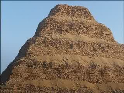 La Pyramide du roi Djoser à Saqqarah, Série Architectures
