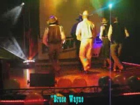 Chorégraphe Bruce Wayne de la Revue Western Twister