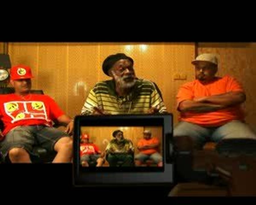 interview black mpeg 01