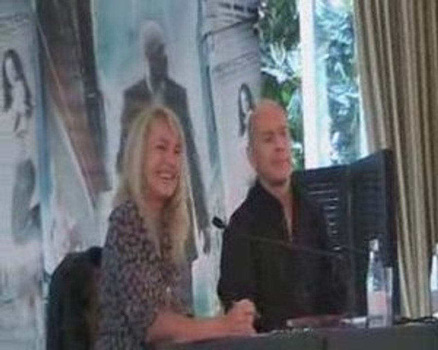 Conférence de Presse Bruce Willis Clones Surrogates