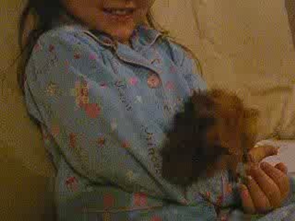 premier contact d'Emma avec tecktonik !!