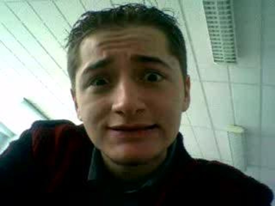 simon vous savez a part son 3310...