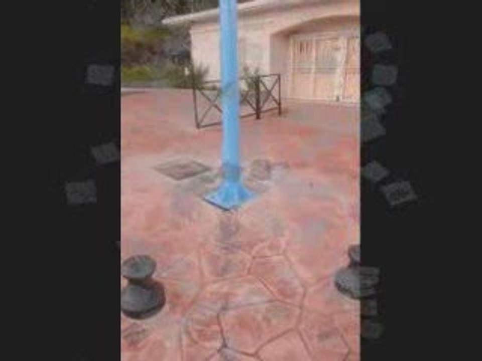 Candélabre hybride éolien solaire autonome à éclairage LED