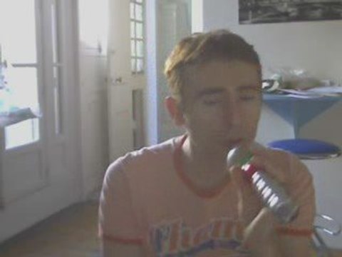 Wiwi égratigne Aime moi de Claude Barzotti & Estelle Esse