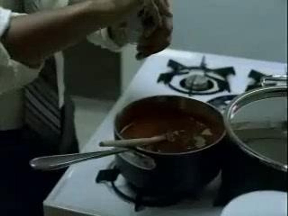 Pub diner avec le chat