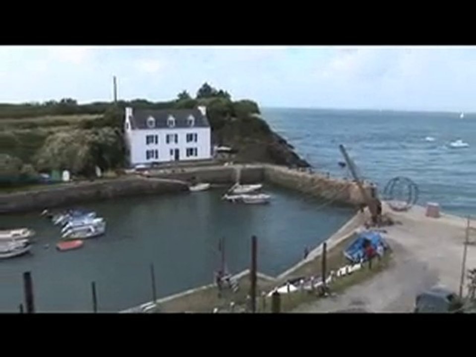 préparatifs ouverture 8e Festival du film insulaire de Groix