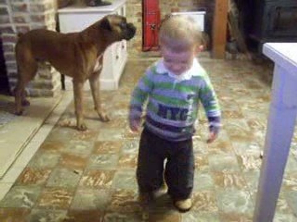 notre petit cow boy en mode country danceur