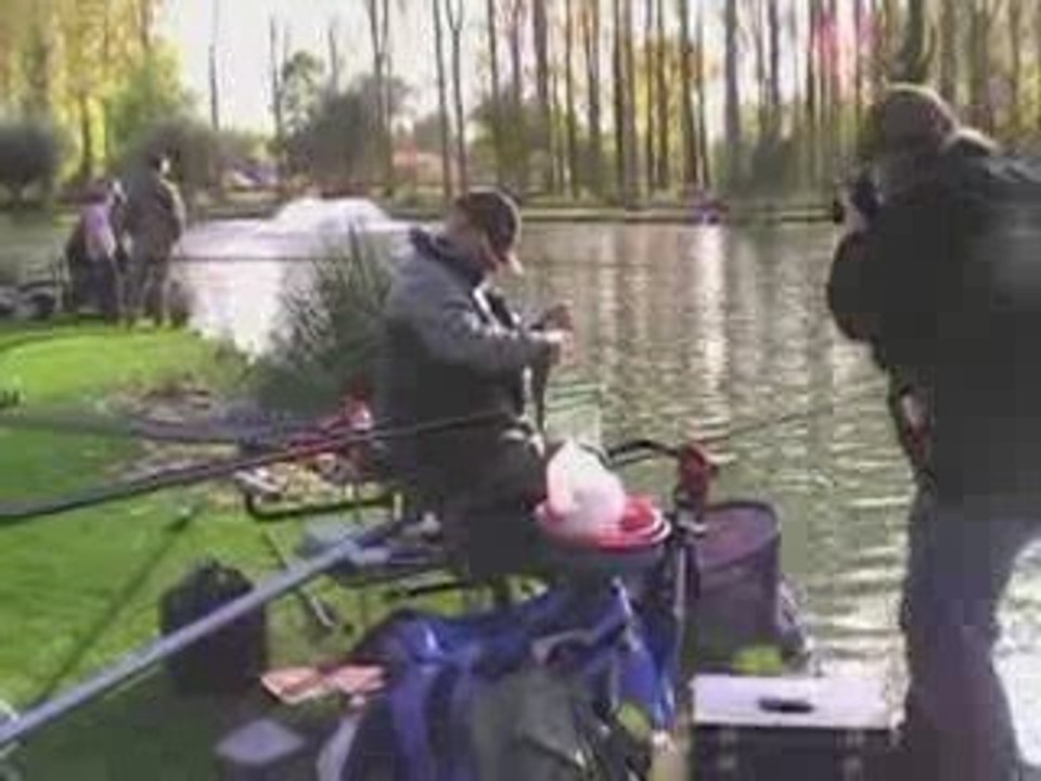 WWW.CONNECTIPECHE.COM présente