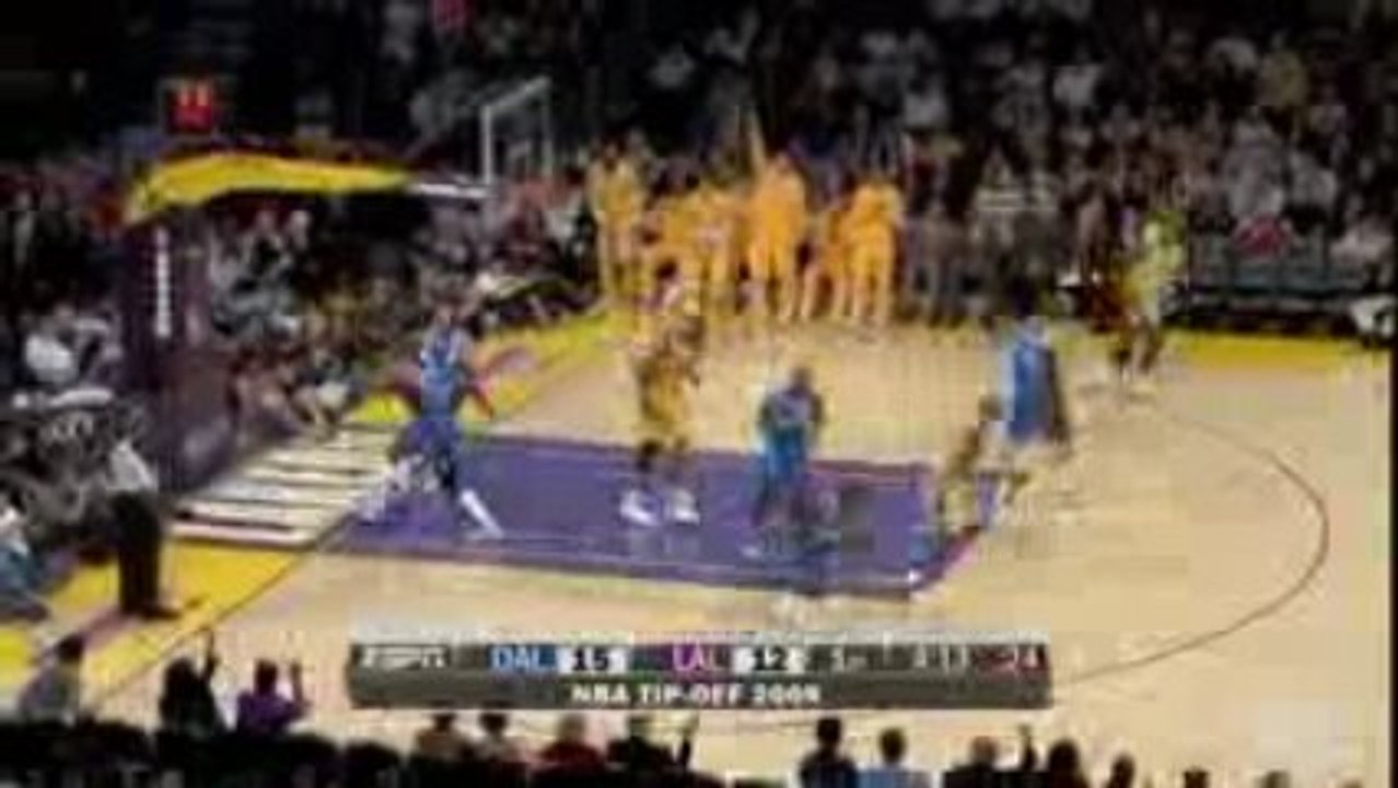 NBA Kobe finds Lamar Odom, who finds Andrew Bynum for the fl