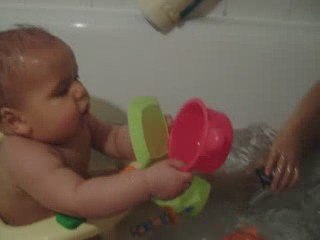 ugo et enzo dans le bain